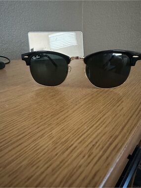 Ray-Ban 3016 Clubmaster  Sunglass